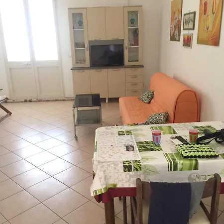 Elegant In With Private Pool And Ac *
